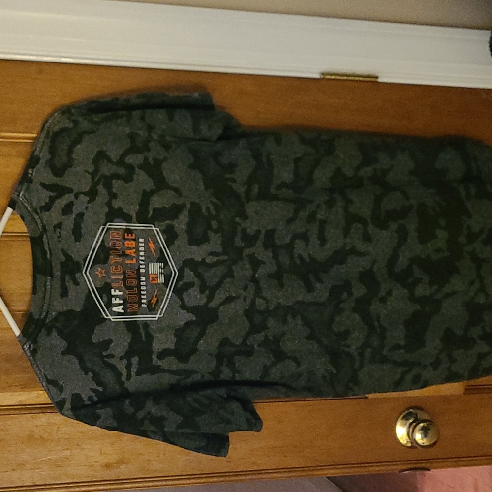 Affliction tee - Picture 2 of 3